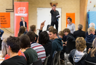 Frirumsdebat