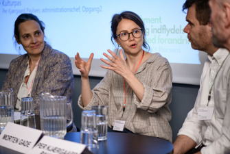 Fire paneldeltagere til Vifo-konference-session om Unges Engagement